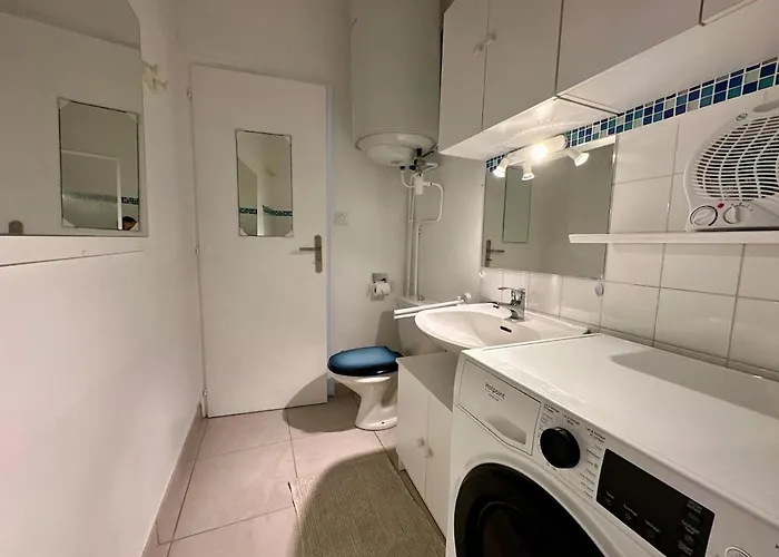 Grand à Deux Pas De La